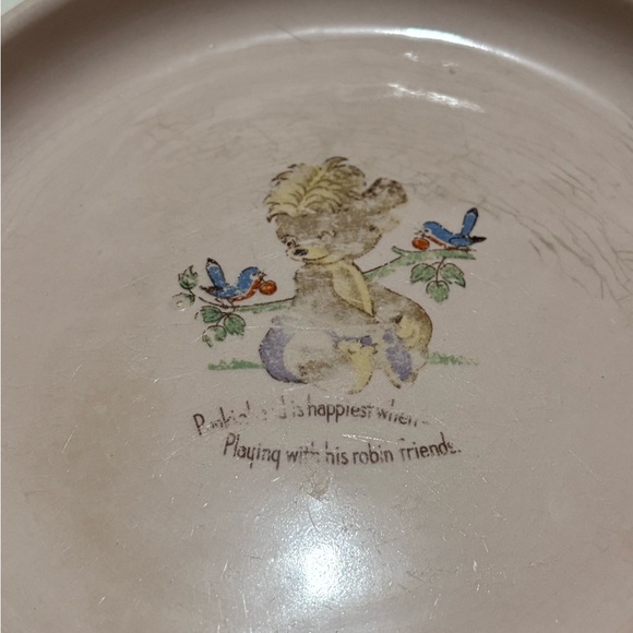 Vintage Pink Ceramic Plate with Bear Design - Picture 2 of 5